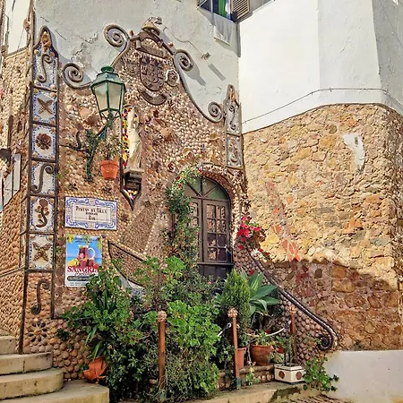 Apartment Windmill Hill Gem Townhouse By Becherish *