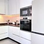 Windmill Hill Gem Townhouse By Becherish *